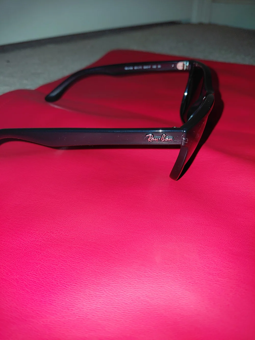 Ray-Ban sleek ray